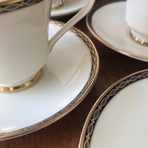 Minton, St. James Classic Cup & Saucer with Stunning Gold Detail, 4 Available - Picture 7 of 7